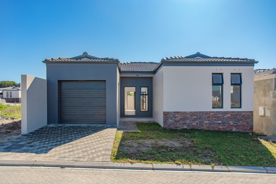 2 Bedroom Property for Sale in Honeydew Country Estate Western Cape